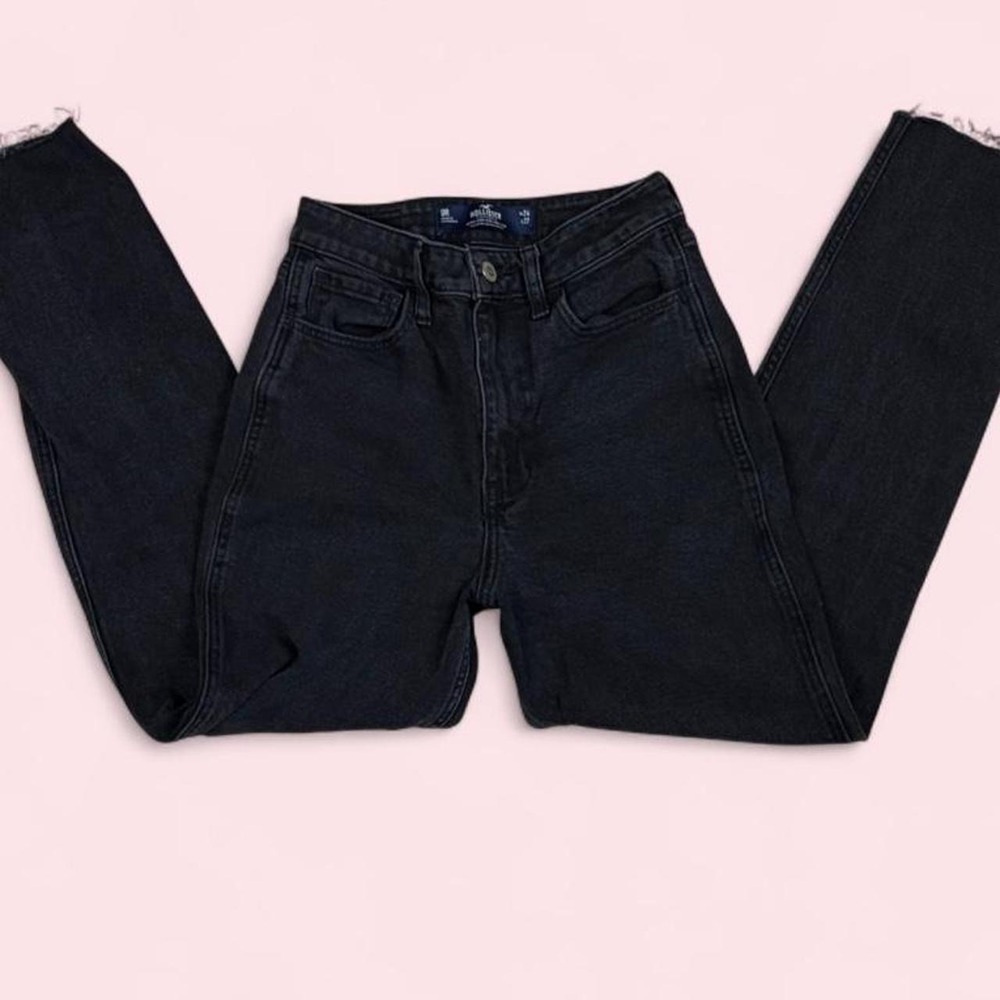 Hollister Ultra High-Rise Mom Jeans Washed Black W24 L27 XXS 00 Raw Hem
